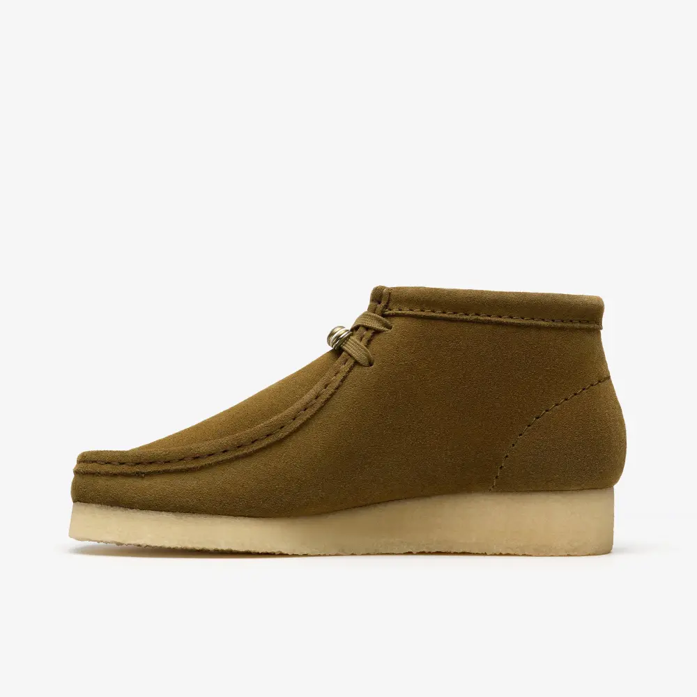 Womens Wallabee Boot. Green Suede online